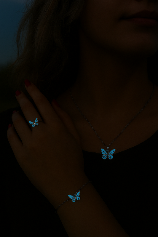 Necklace, bracelet and Ring glows in the dark. A girl wear all three items